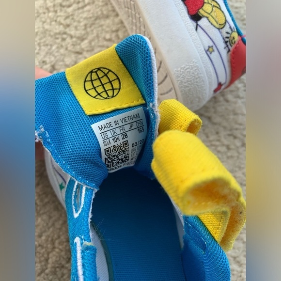 Adidas Toddler Size 10.5 Mickey Mouse Vulcraid3r Skate Sneakers - Picture 5 of 7